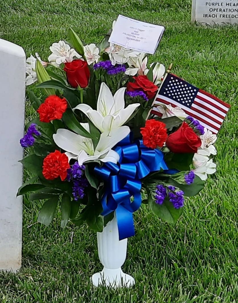 AMERICA THE BEAUTIFUL FOR ARLINGTON CEMETERY by Twin Towers Florist in