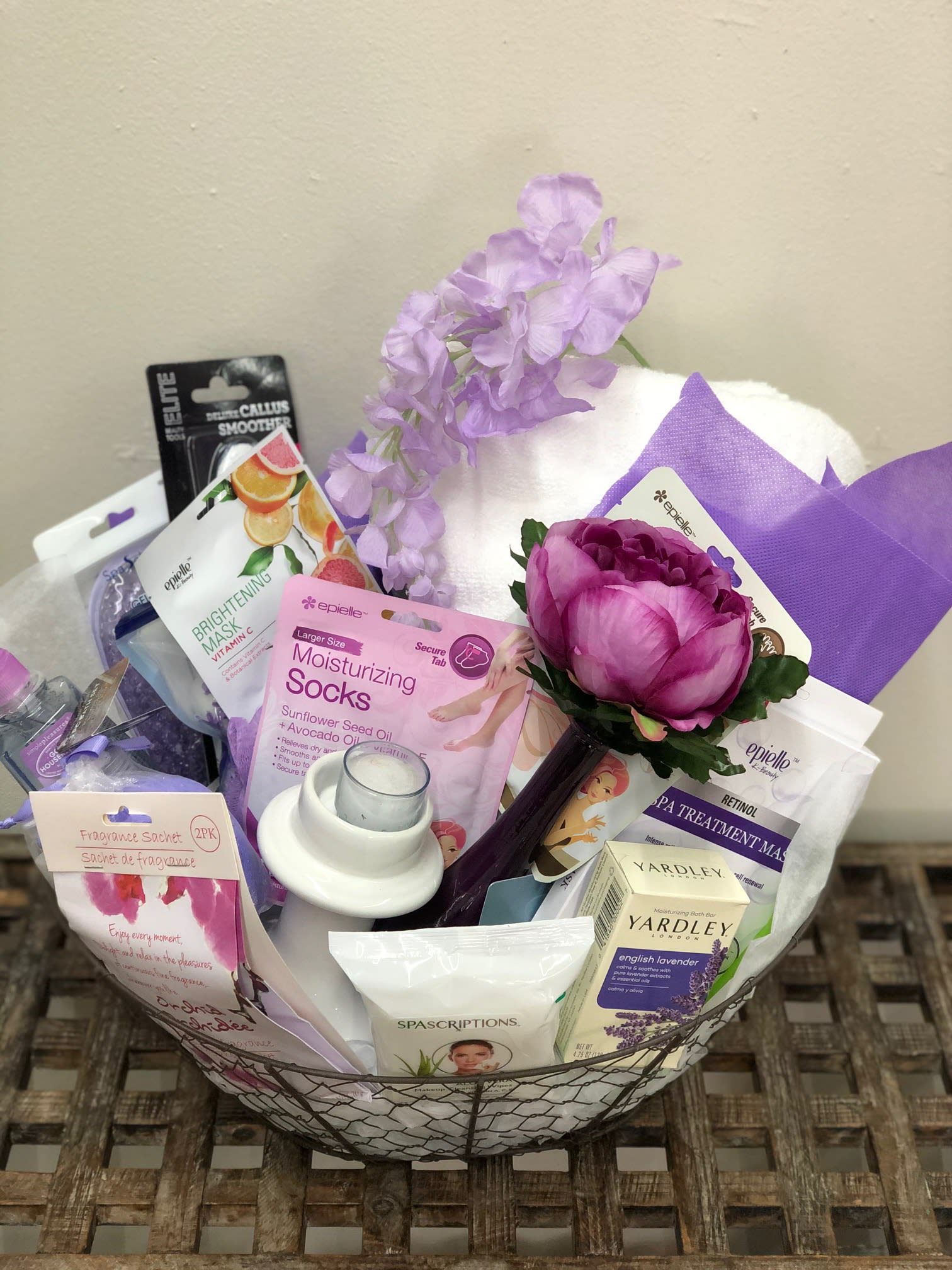 Kitchen Gift Basket Gift Basket in Merrimack, NH - Amelia Rose Florals