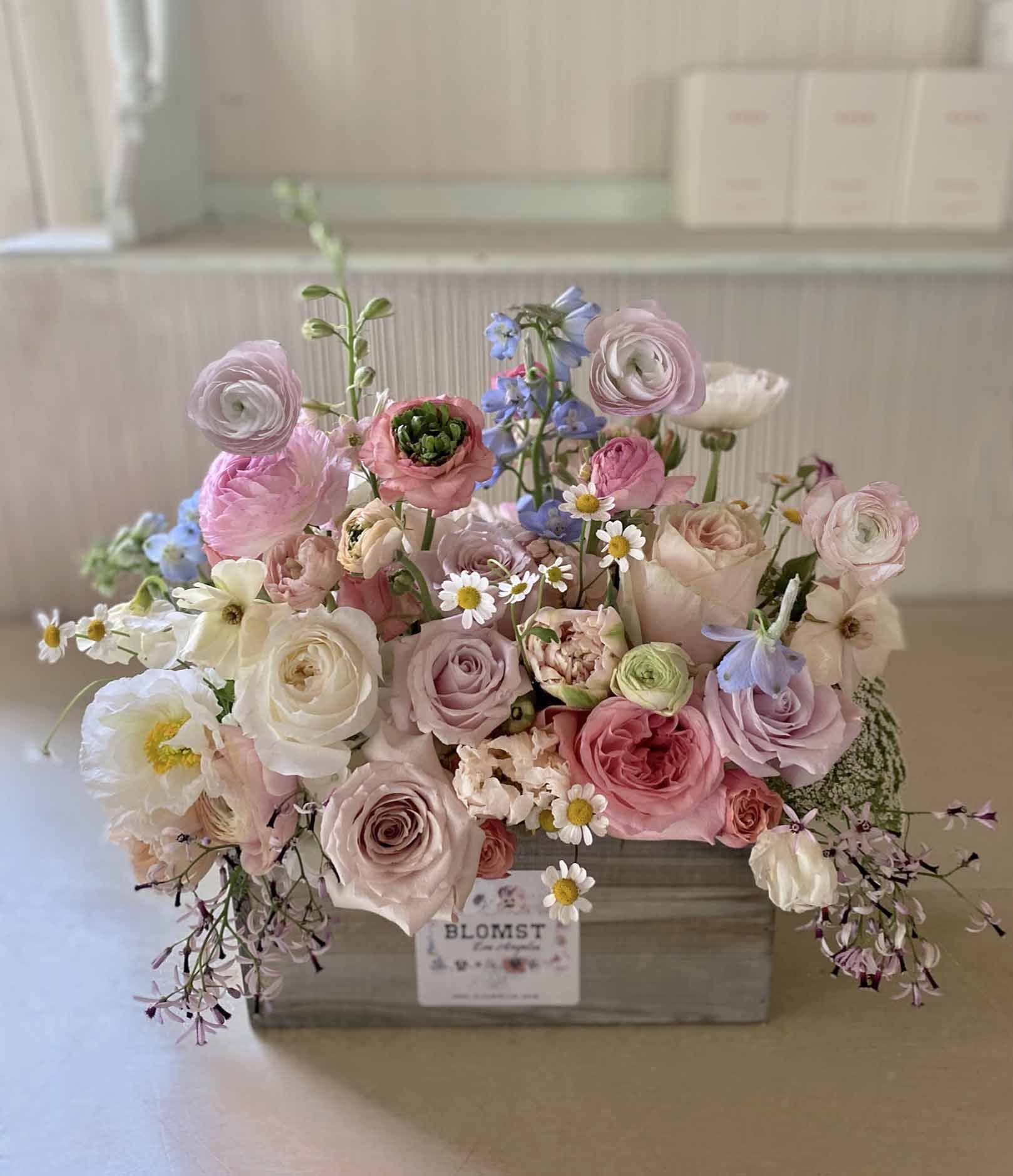 Molly Flower box by Blomst Los Angeles