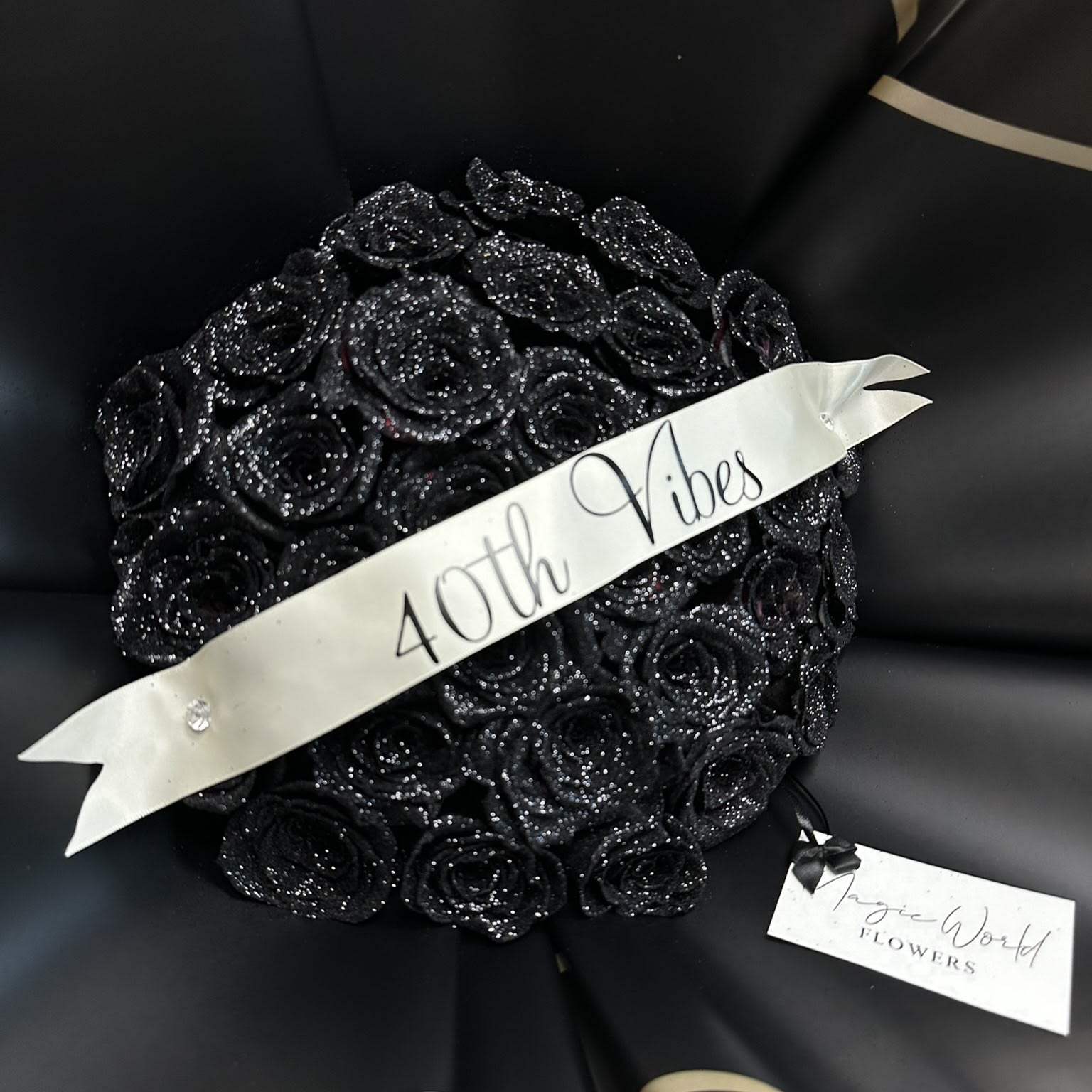 24 count black glitter roses 🖤 #roses #nycflorist #glitterroses  #nycflowers #nyc #contentcreator #influencer