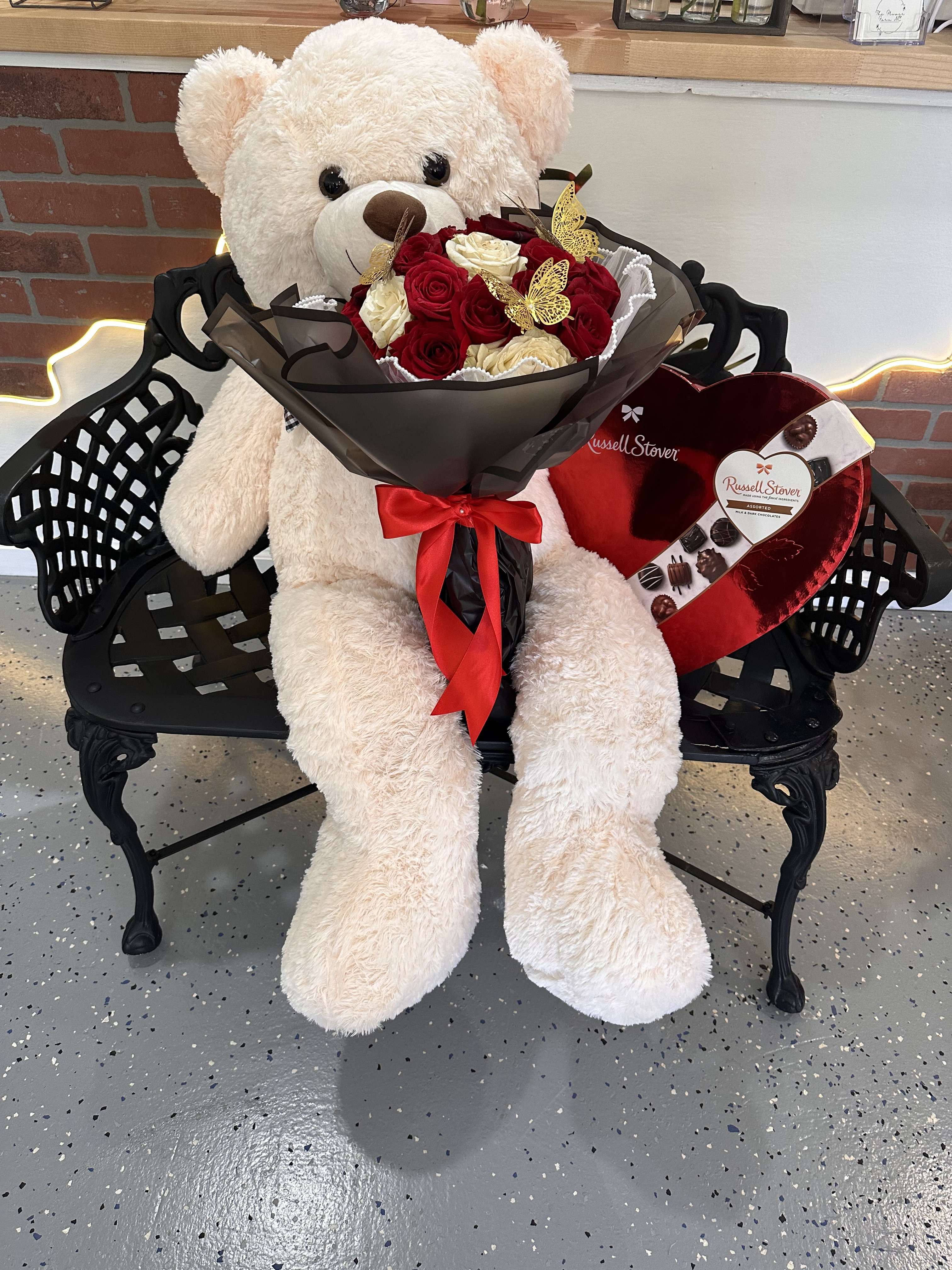 Big teddy bear same day delivery hotsell