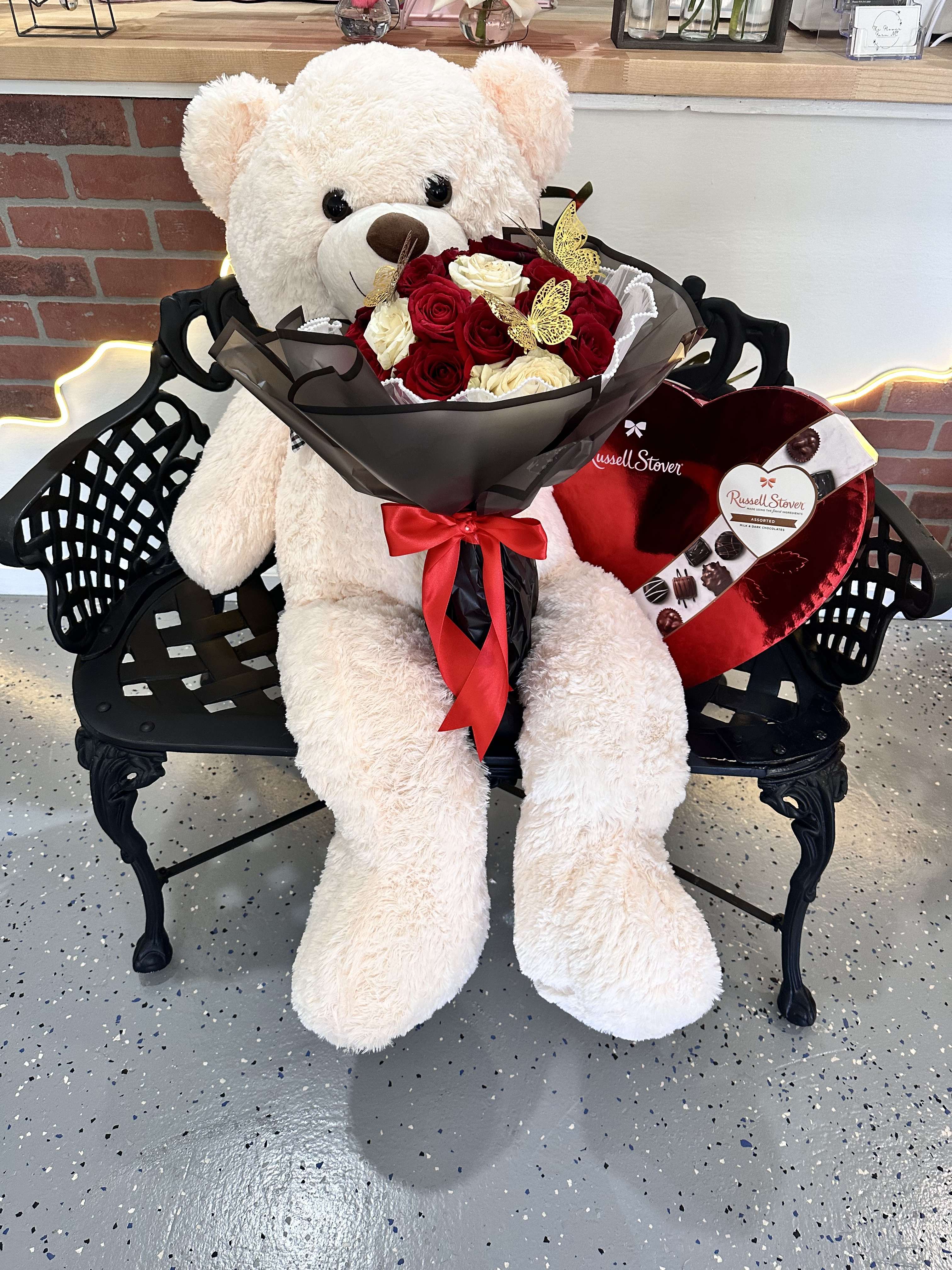 Flower teddy bears near me shop