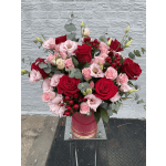 Flower arrangement “Charm” The Photo Shows A Deluxe Size.
