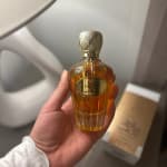 Perfume para mujeres con aroma fresco y citrico