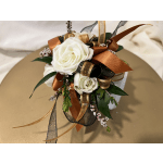 Wristlet corsages
