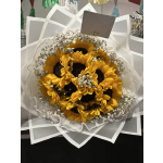 bouquet of 12 natural sunflowers