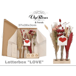 Letterbox flower gift set with dried blooms and a heart card