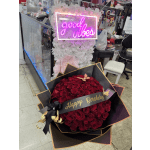 Bouquet of red roses with a Happy Birthday ribbon