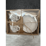 Gift set with two patterned cups and matching saucers in a box