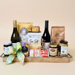 Wine & Goodies Basket