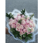 25 pink roses