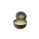 Decorative lidded candle tin with two wicks
