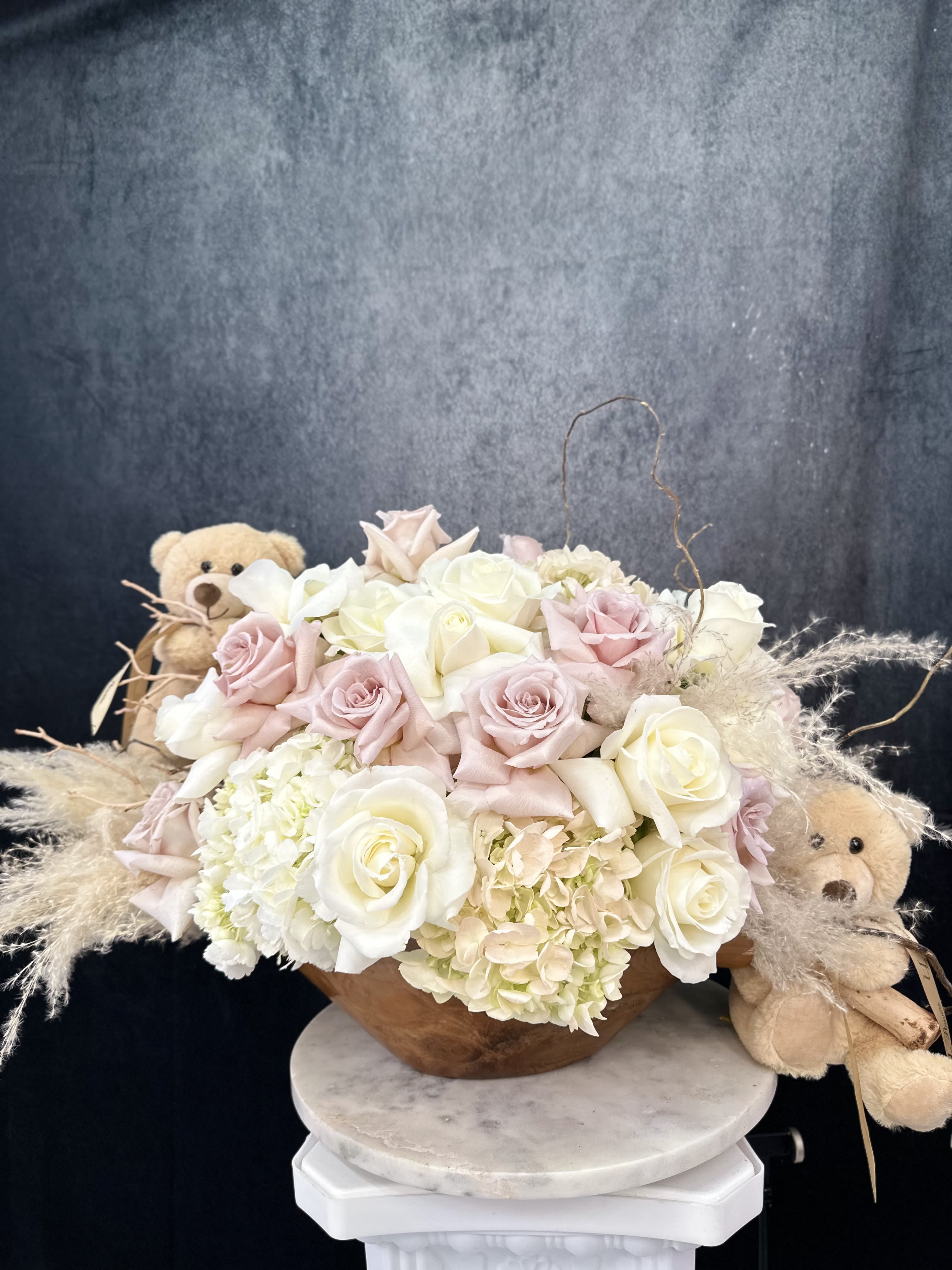 Vase with Bears - Bear arrangement