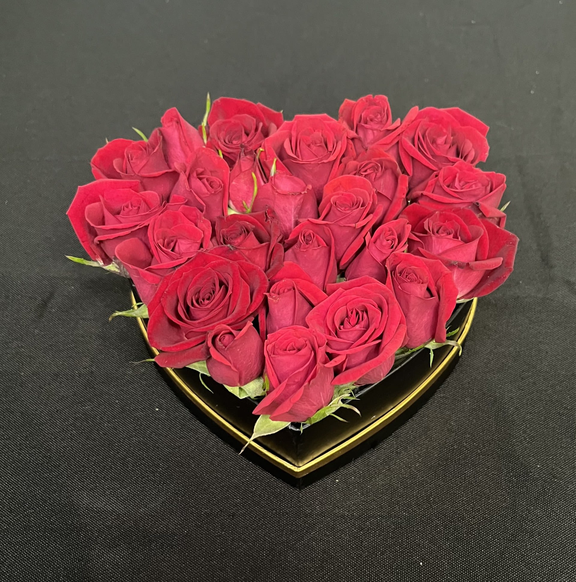 My Sweetheart by Chasing Petals - A heart shaped keepsake box filled with lush sweetheart roses.   Other colours available upon request, please call us with any change inquiries.