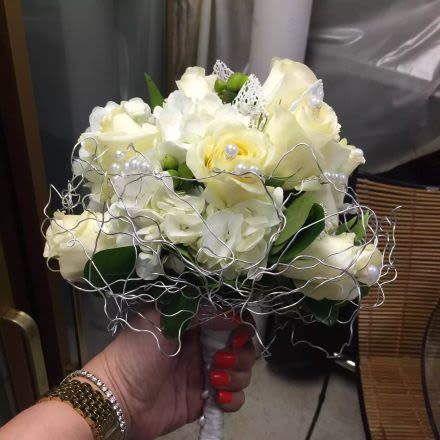 Perfect for her - Beautiful handtied bouquet
