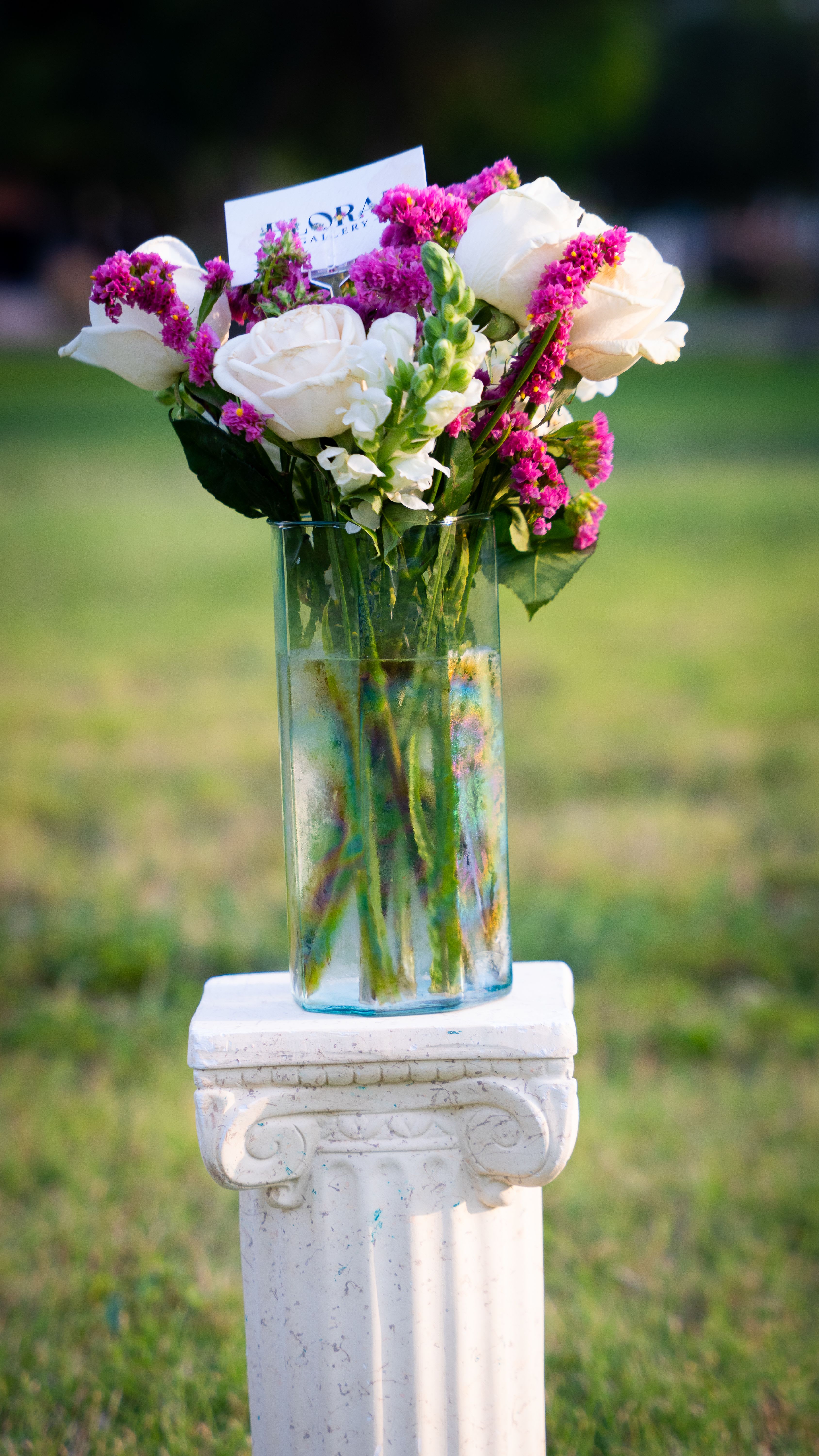 Ivory whisper - Sophistication and timeless beauty - a serene expression of purity, love, and refined elegance, perfect for any occasion.