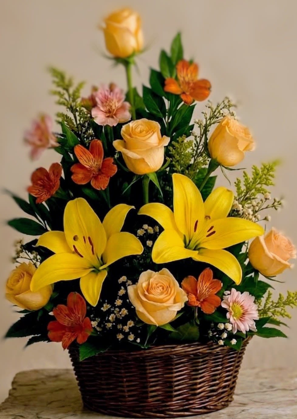 A Special Surprise - Beautiful flower arrangements in San Antonio by Snyder Flowers featuring fresh premium roses, lilies, gerberas, hydrangeas and carnations with same day delivery perfect for Mother’s Day, birthdays, anniversaries and any special occasion with elegant designs at great prices that customers love