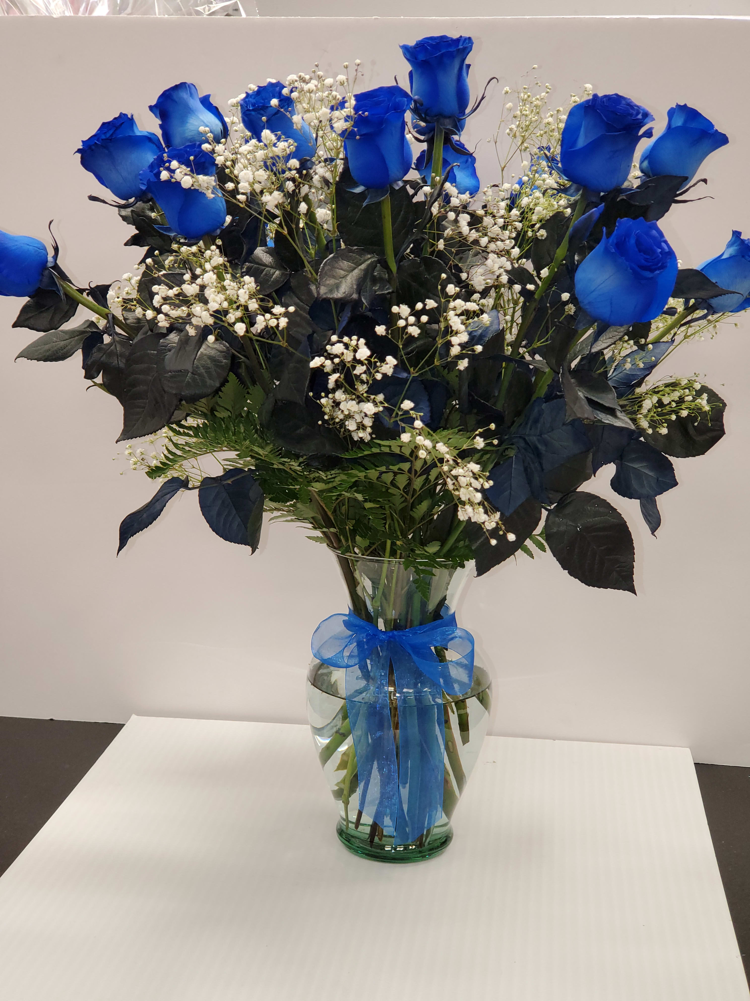 Blue Rose's  - Standar:12 Rose's  Deluxe: 18 Rose's  Premium: 24 Rose's 
