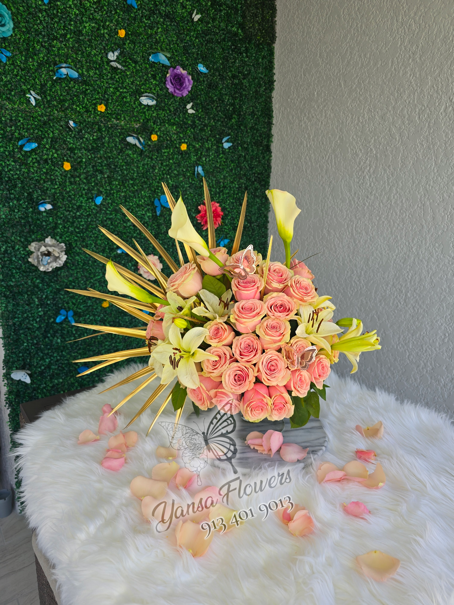 Elegance, Tenderness, and Timeless Beauty - Our pink floral arrangement is a beautiful expression of elegance, tenderness, and grace. Designed with fresh, premium-quality pink flowers, this arrangement is perfect for birthdays, anniversaries, Mother’s Day, baby showers, thank-you gifts, and special moments.  Pink flowers symbolize admiration, sweetness, and joy, making this arrangement a thoughtful and versatile choice. Each design is carefully handcrafted by expert florists to ensure long-lasting freshness, delicate beauty, and a refined presentation.  Delight someone special with a pink flower arrangement delivery, ideal for conveying warmth and affection. Perfect for those looking for elegant pink flowers, soft floral designs, and meaningful floral gifts.