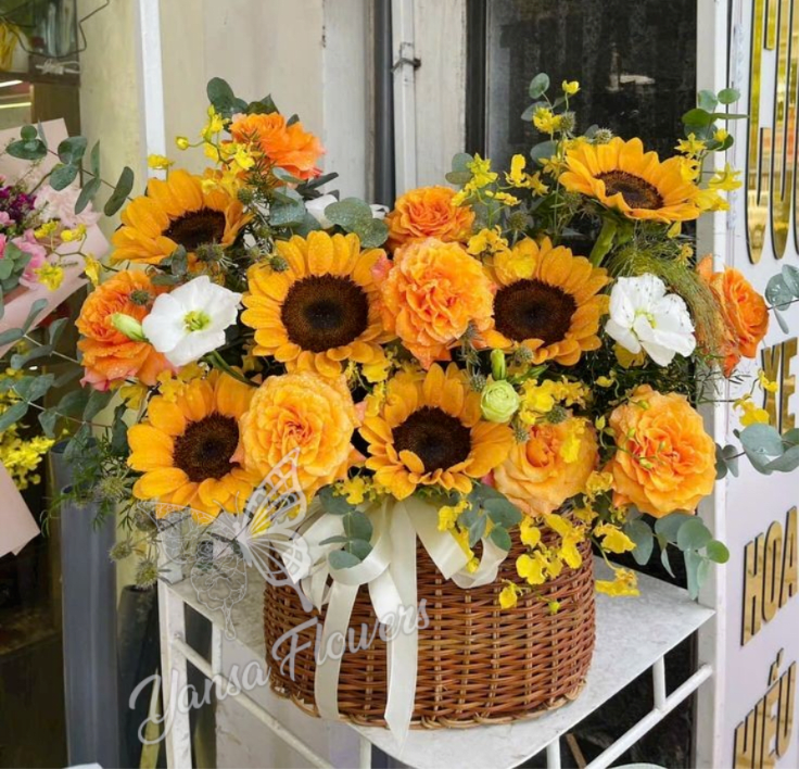Sunshine Fresh Flower Basket - Bring warmth and happiness with this bright and cheerful basket filled with yellow and vibrant flowers. Perfect for lifting spirits and celebrating joyful occasions. ️