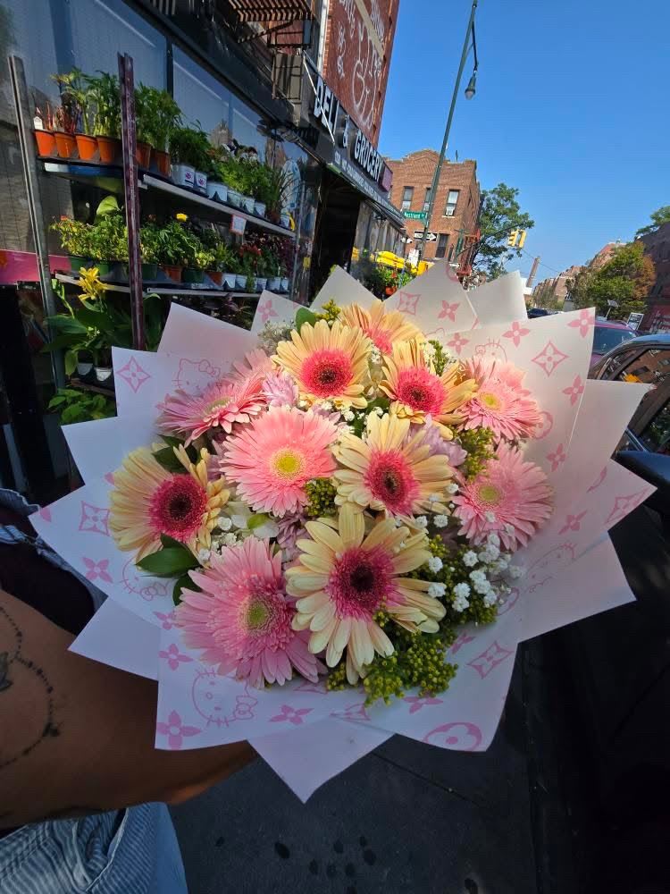 Gerberas - Ramo de  12 gerberas o colores con diferentes flores 