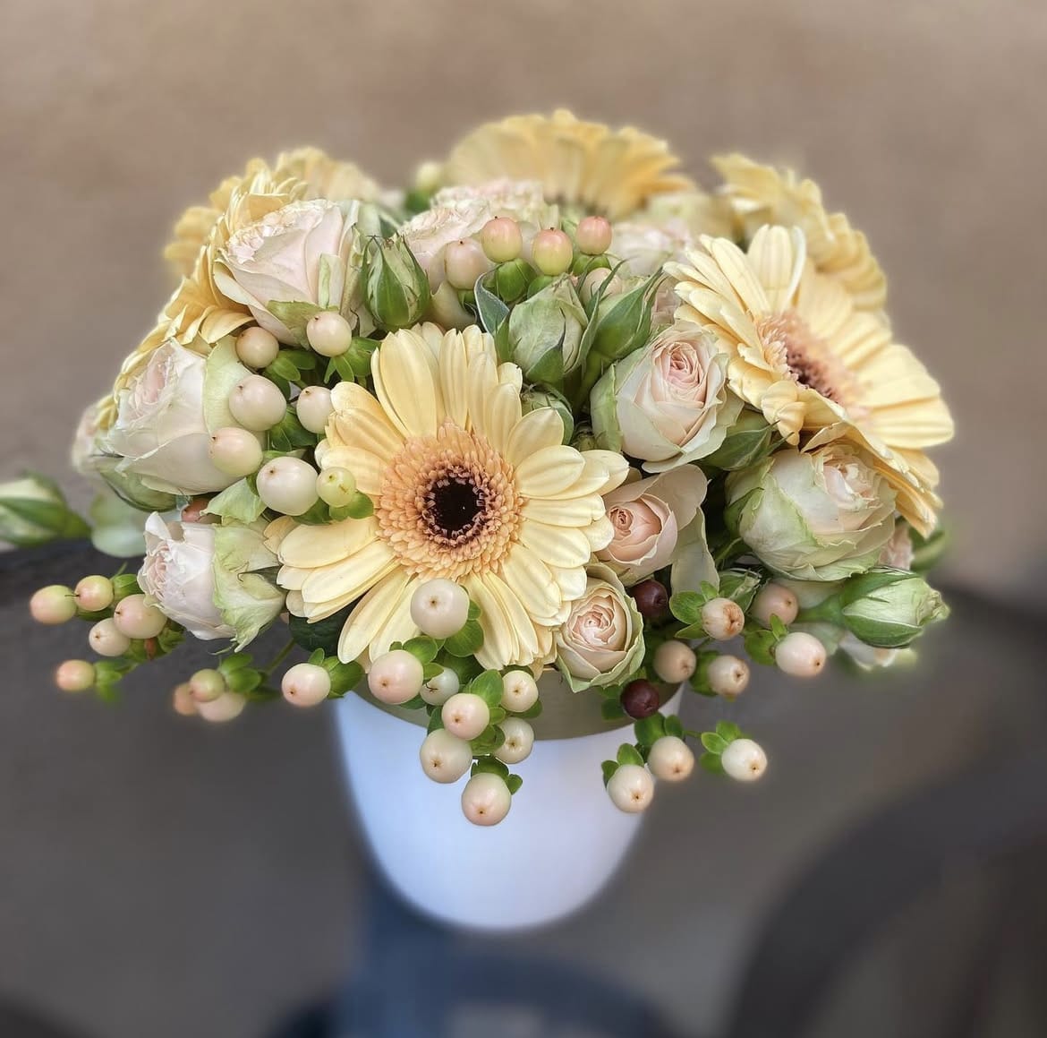 perfect Poise - soft yellow cream