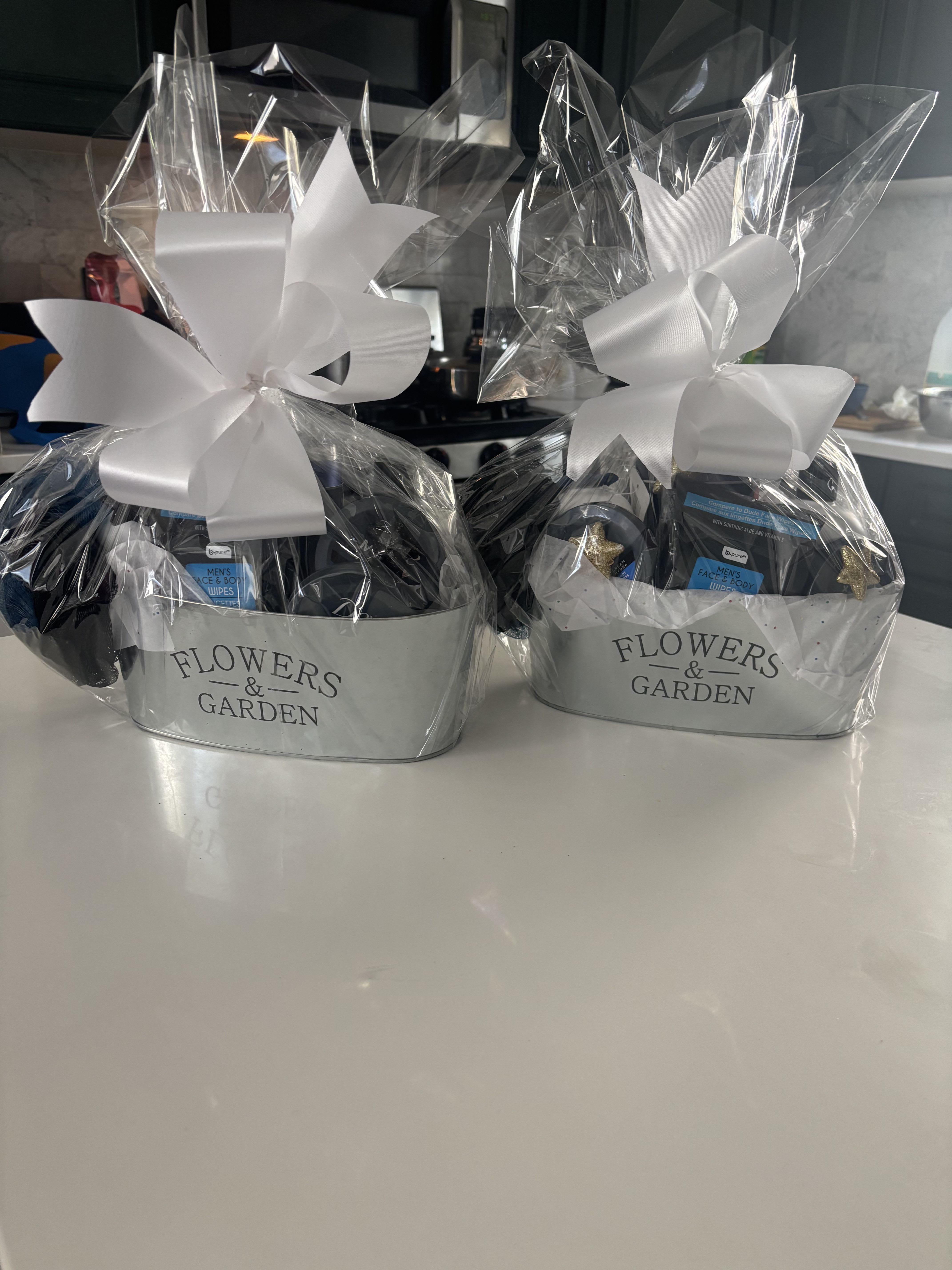 Men’s gift basket  - Men gift basket prices can vary in price and size custom made 