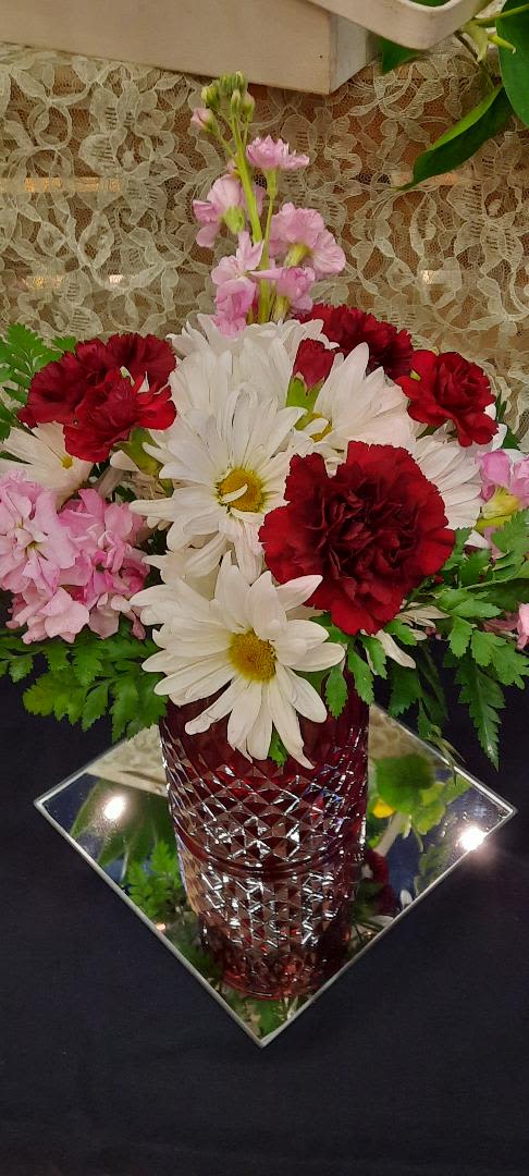 Happy bouquet - happy bouquet of daisies, carnations and stock