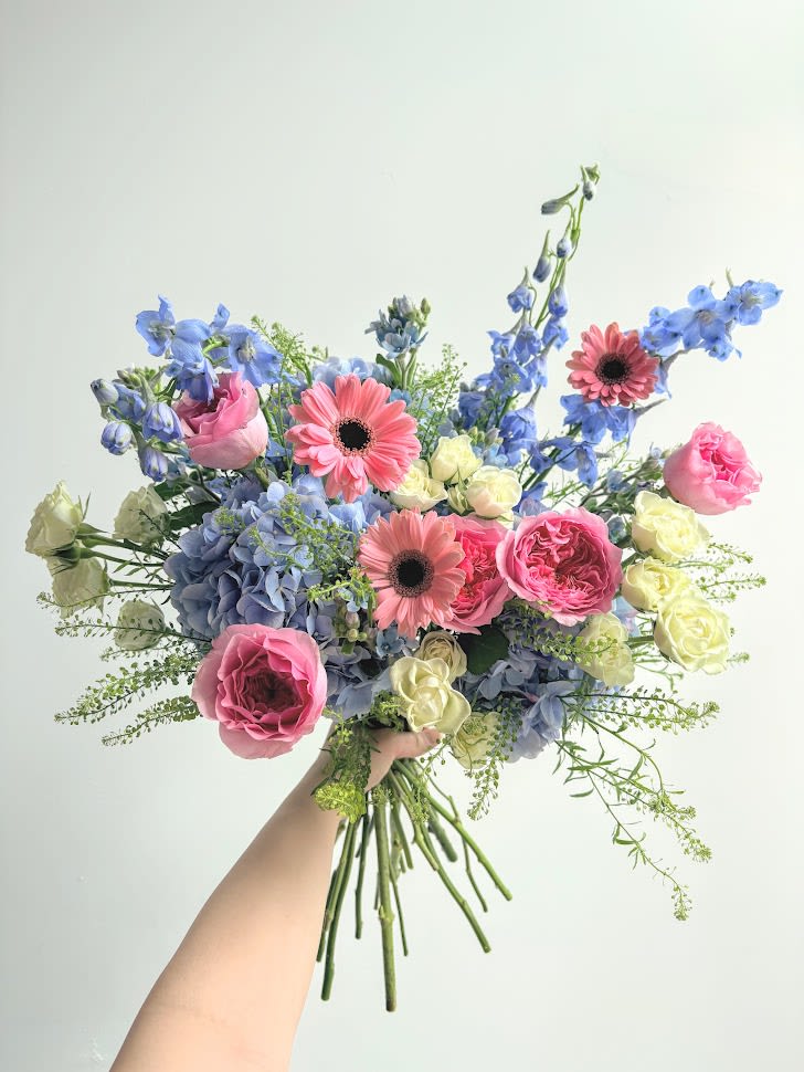 Bountiful - Sweet and pretty like an armful of flowers that you would pick from a field.