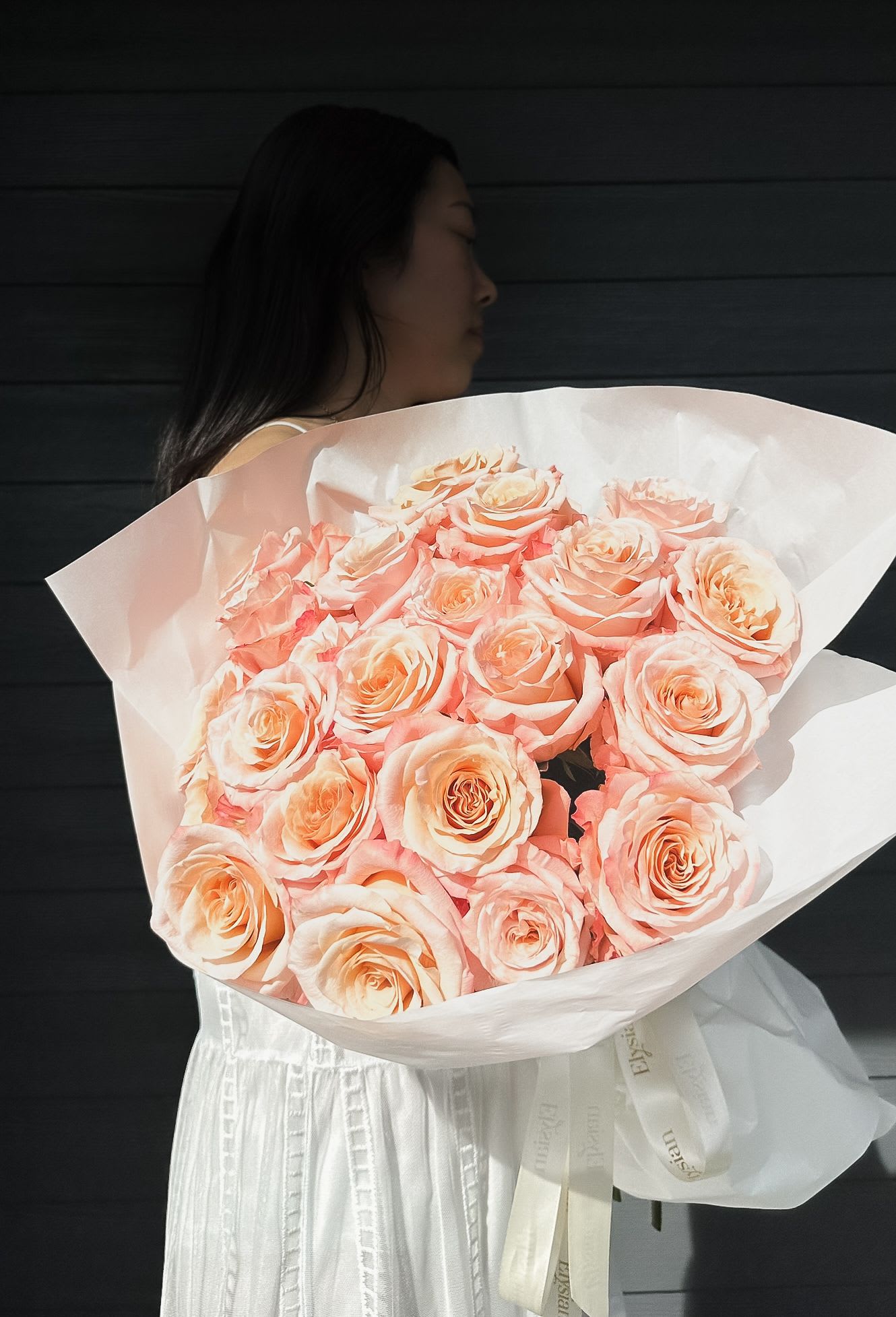 Peach perfect - This magnificent arrangement boasts 24 fresh, premium roses, each carefully selected for its lush petals and rich color, symbolizing deep love and admiration.  Perfect for anniversaries, romantic gestures, or any occasion where you wish to express your deepest feelings, Timeless Love Bouquet is more than just a gift; it is a statement of love and elegance.