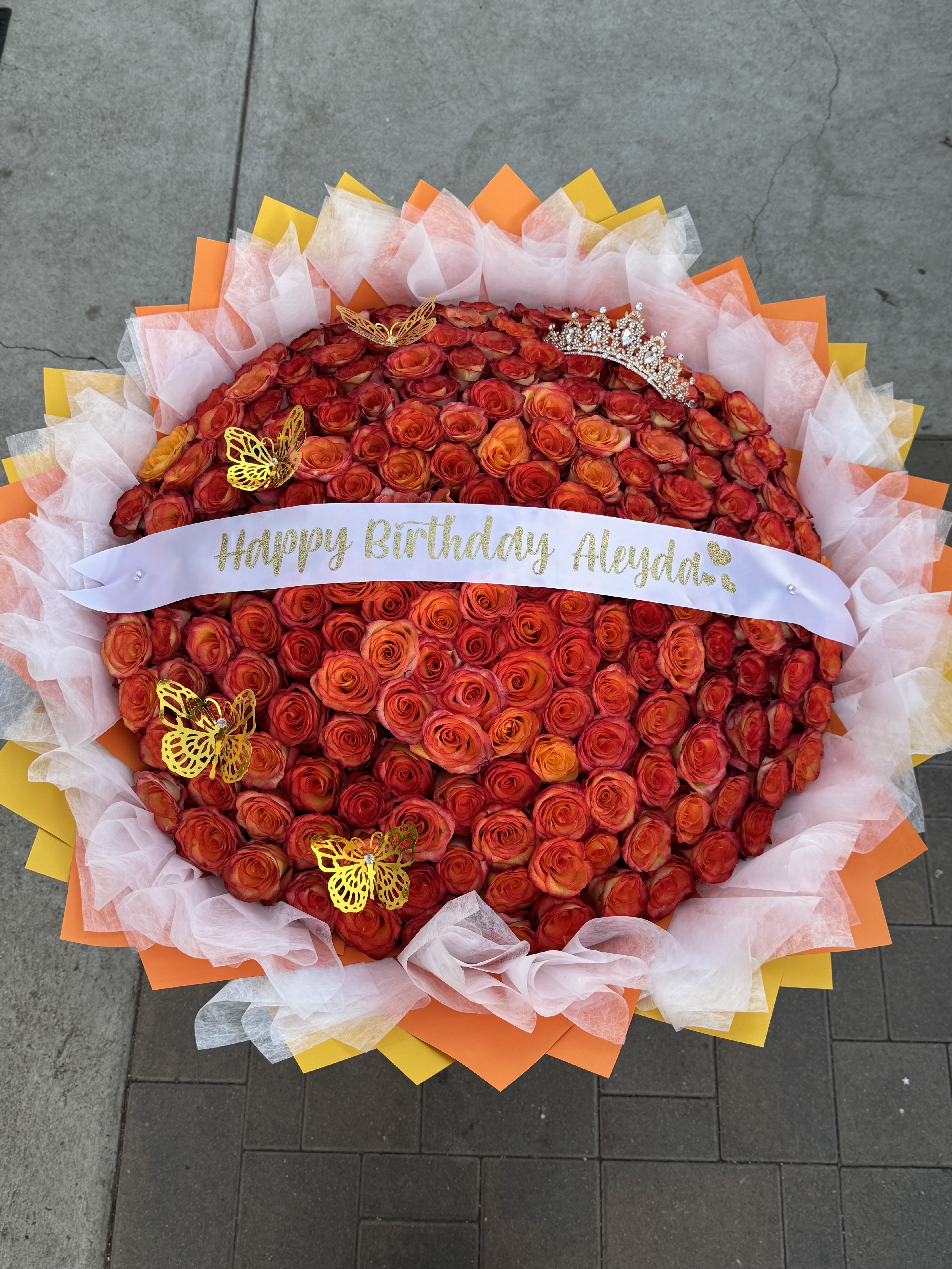 Grand Burnt Sunshine Bouquet - Grand bouquet 200 burnt orange roses