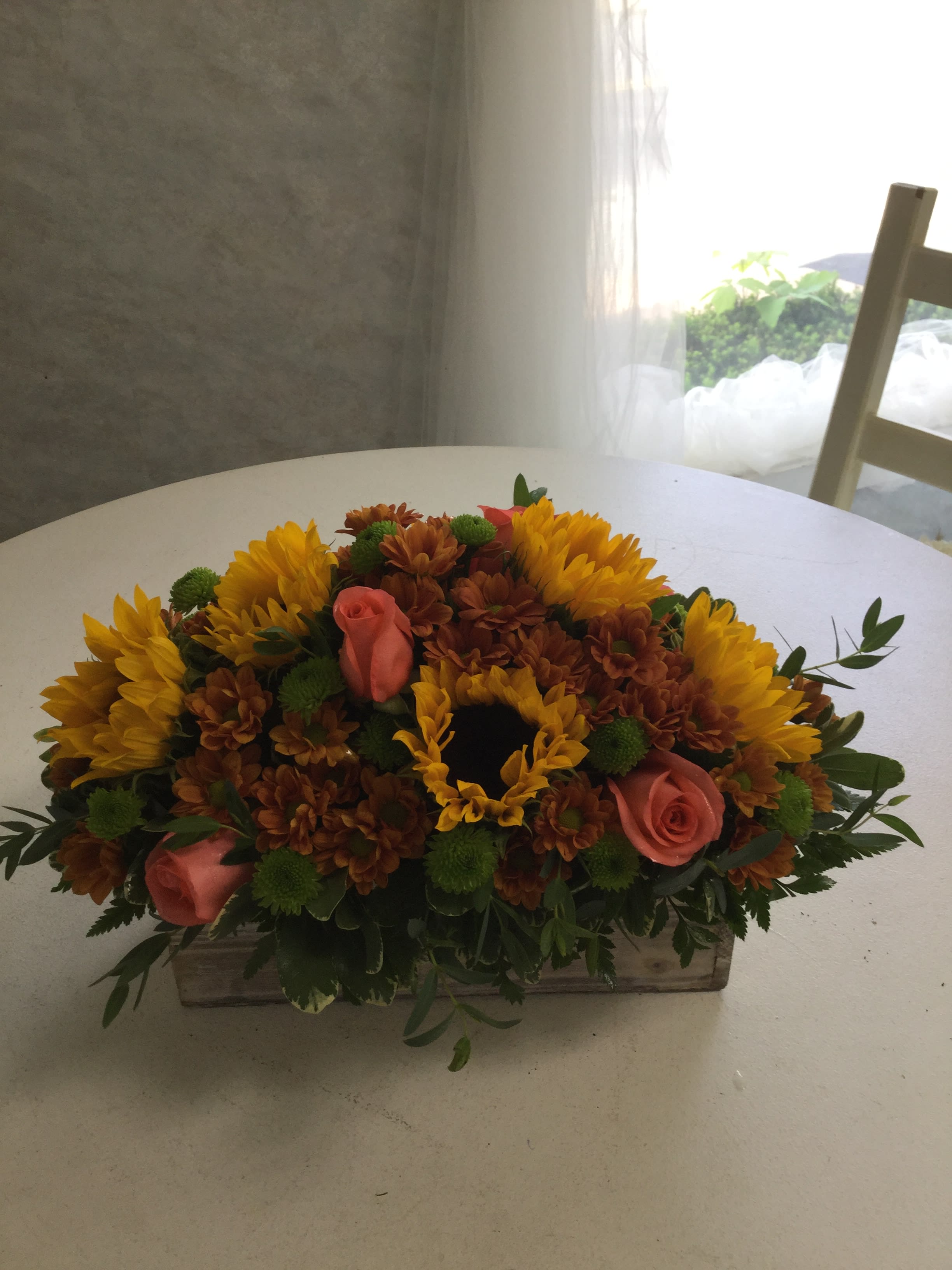 Autumn Centerpiece - This stunning centerpiece makes for the perfect table decor during parties, dinners, and even Thanksgiving Dinner. Send to a loved one or treat yourself!