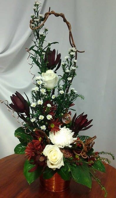 Burg, rust &amp; white mixed bouquet - Mixed greens, white monte and roses &amp; rust daisies along with some kiwi vine. 