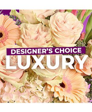 Designer’s choice luxury bouquet with pale pink and cream flowers