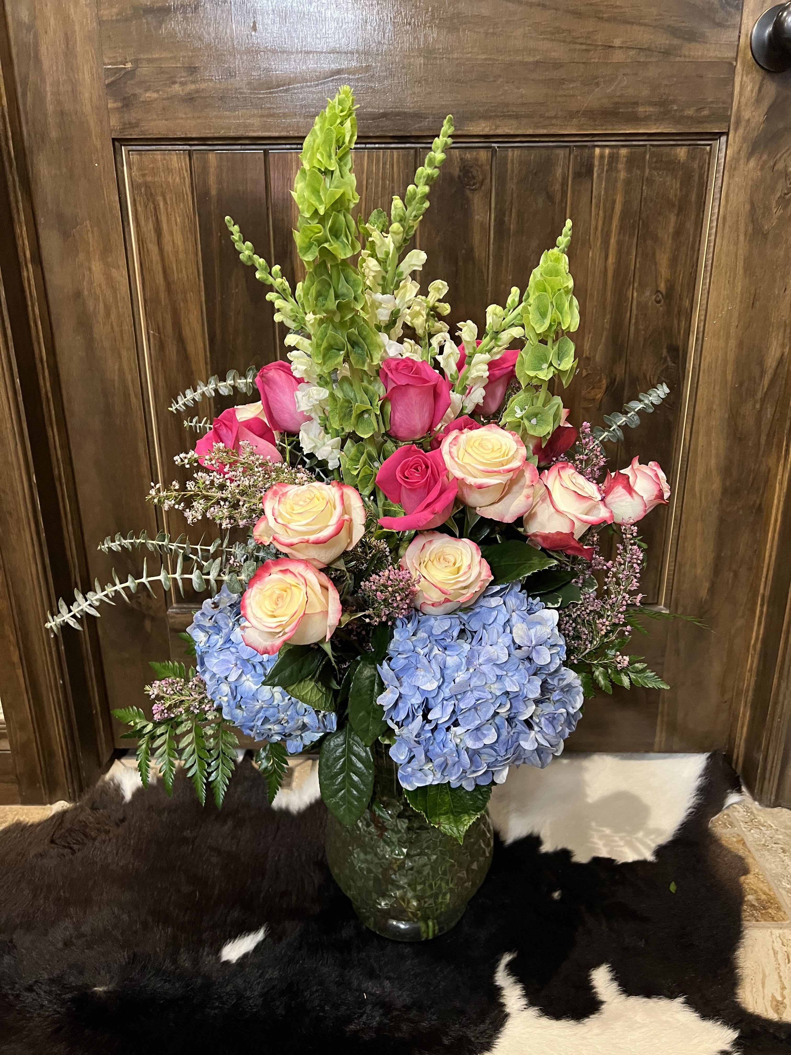 Classic - Hydrangea Roses Bells 