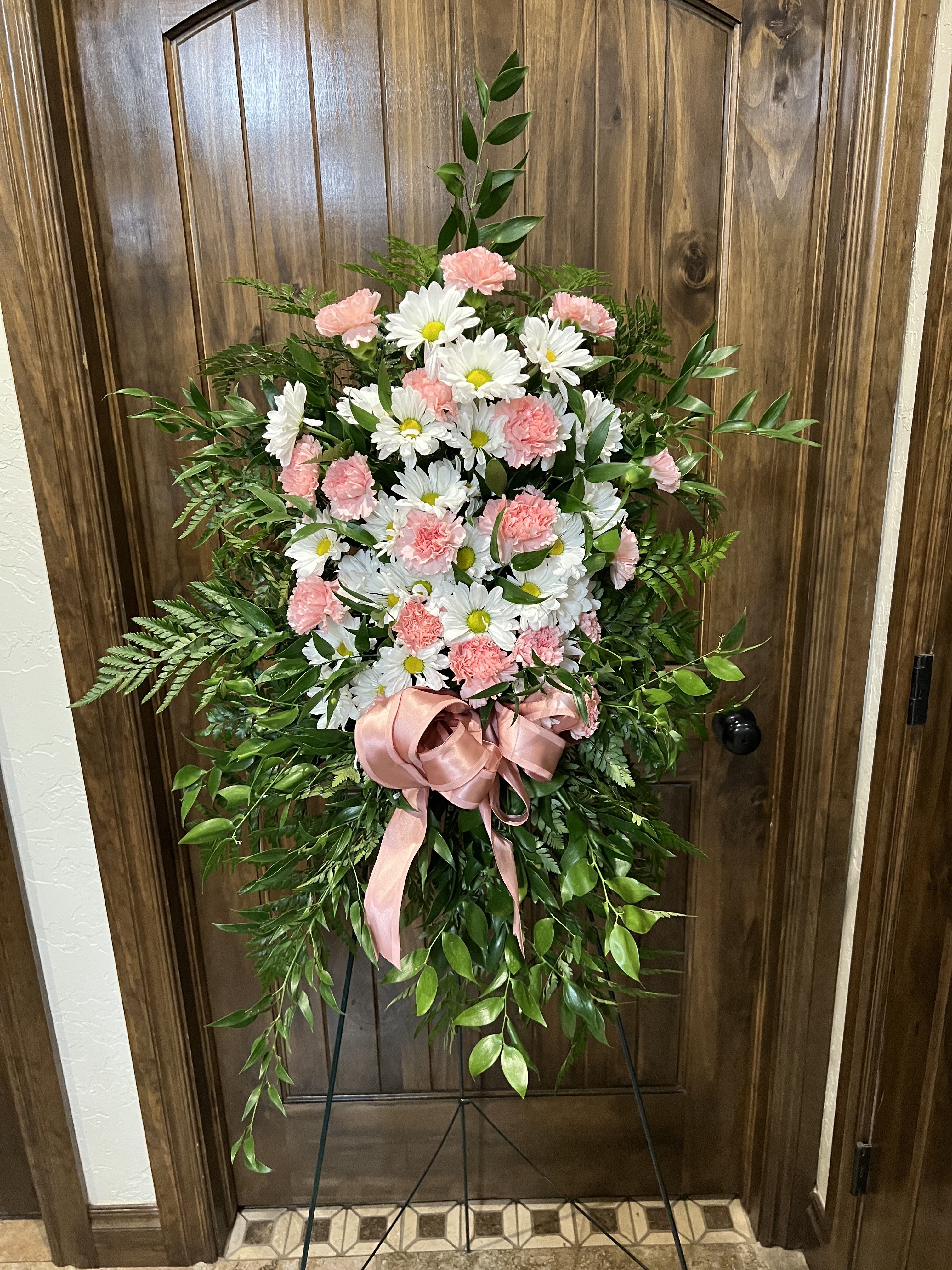 Carnation &amp; Daisy Spray  - Carns &amp; Daisys 