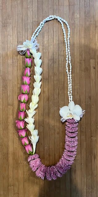 modern lei - This modern lei is a great gift for any occasion! Beautiful shells, fragrant tuberose, spray roses and chrysanthemums.  (Please specify if you would like to request certain colors.) MUST BE ORDERED AT LEAST 2 BUSINESS DAYS IN ADVANCE.