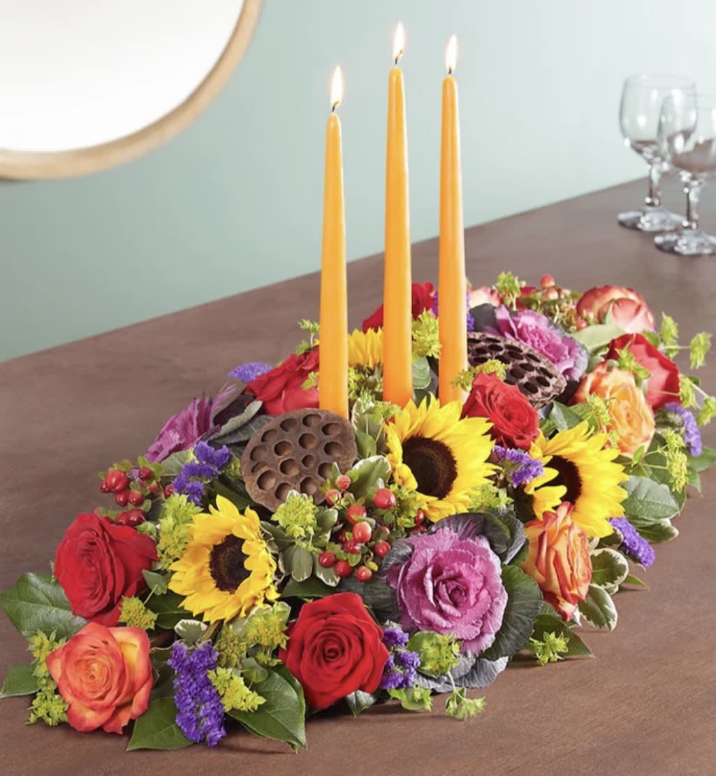 Garden of grandeur center piece - Mix flowers 