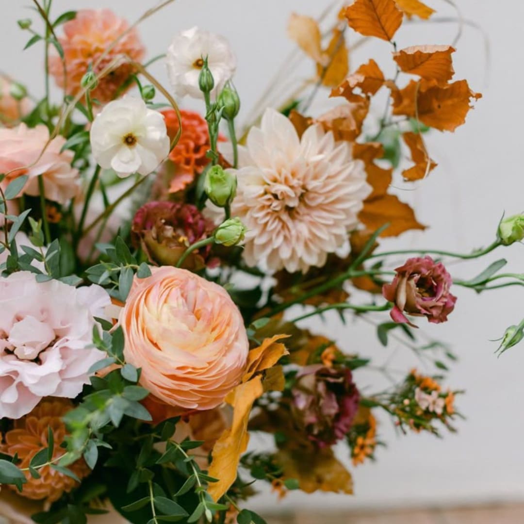 Peach and white mixed bouquet with dahlias and ranunculus