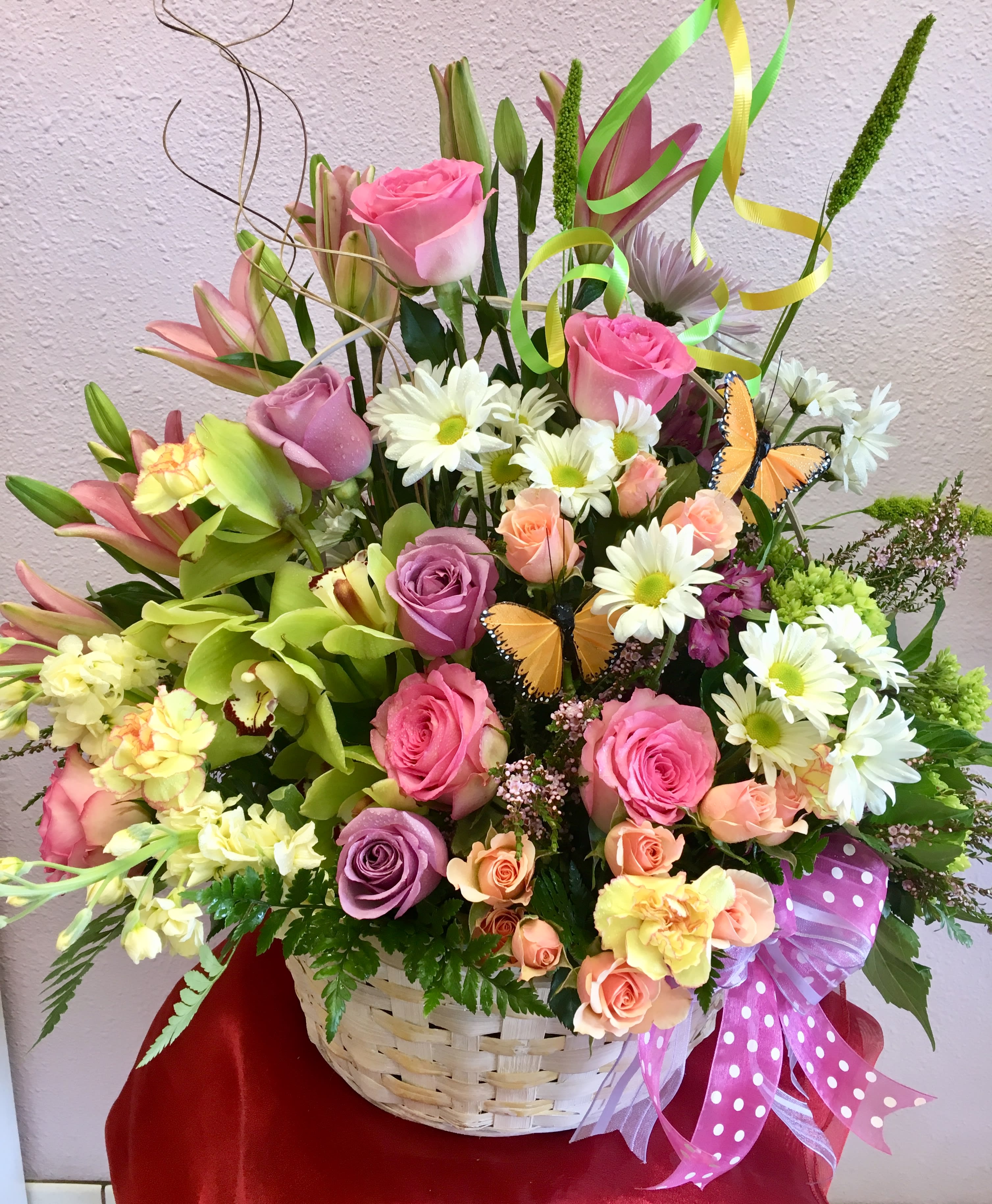 Fabulous Flora Basket by Forever Flowers - Beautiful large basket of pastels colors, perfect for any occasion. Full and compacted with roses, daisies, orchids, lilies, butterflies and much  more.