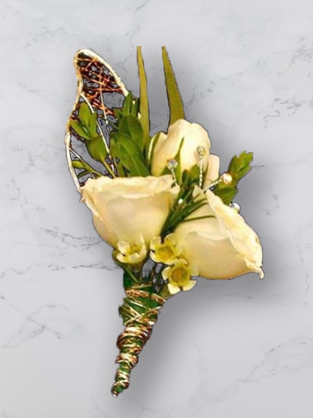 Cream rose boutonniere with green accents and decorative wire