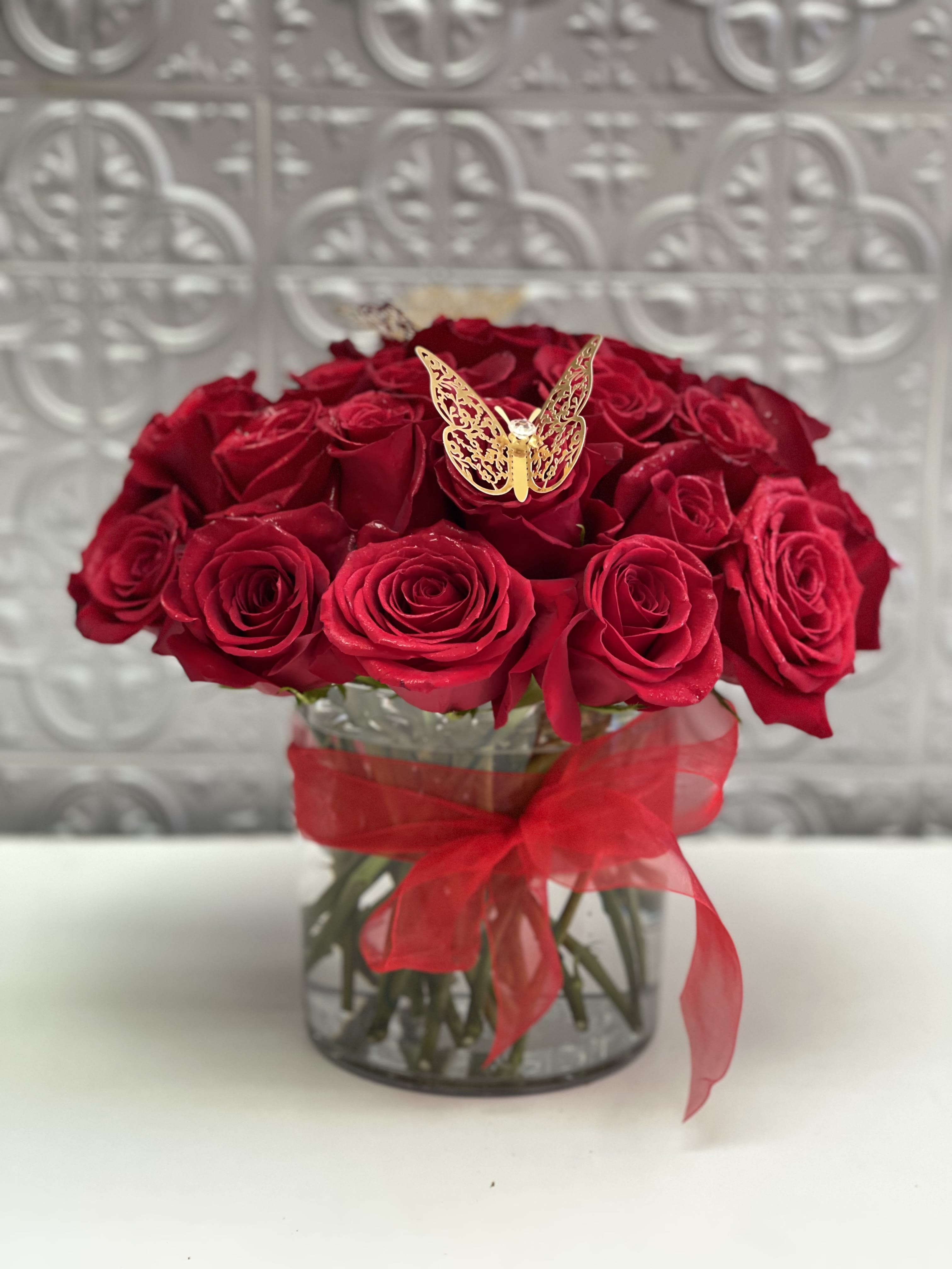 Three Dozen Roses for love  - Make a bold statement with this beautifully elegant and simple design. Three dozen roses for love is a perfect gift for Valentine,s, Anniversary, Mother’s Day or when anytime you are feeling romantic.