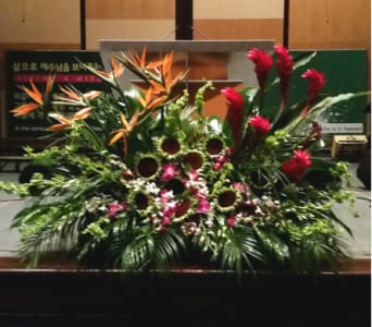  PODIUM ARRANGEMENT 100 [TTPOD100] - PODIUM ARRANGEMENT 100 BY TWIN TOWERS FLORIST       As Shown : TTPOD100 