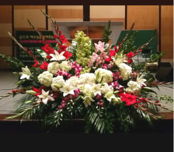  PODIUM ARRANGEMENT 101 [TTPOD101] - PODIUM ARRANGEMENT 101 BY TWIN TOWERS FLORIST      As Shown : TTPOD101 