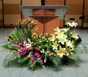  PODIUM ARRANGEMENT 58 [TTPOD58] - PODIUM ARRANGEMENT BY TWIN TOWERS FLORIST      As Shown : TTPOD58  