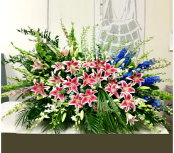  PODIUM ARRANGEMENT 95 [TTPOD95] - PODIUM ARRANGEMENT 95 BY TWIN TOWERS FLORIST       As Shown : TTPOD95 