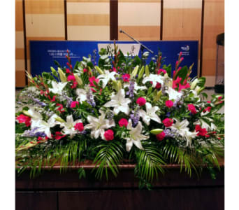  PODIUM ARRANGEMENT 123 [TTPOD123] - PODIUM ARRANGEMENT 123 BY TWIN TOWERS FLORIST      As Shown : TTPOD123 