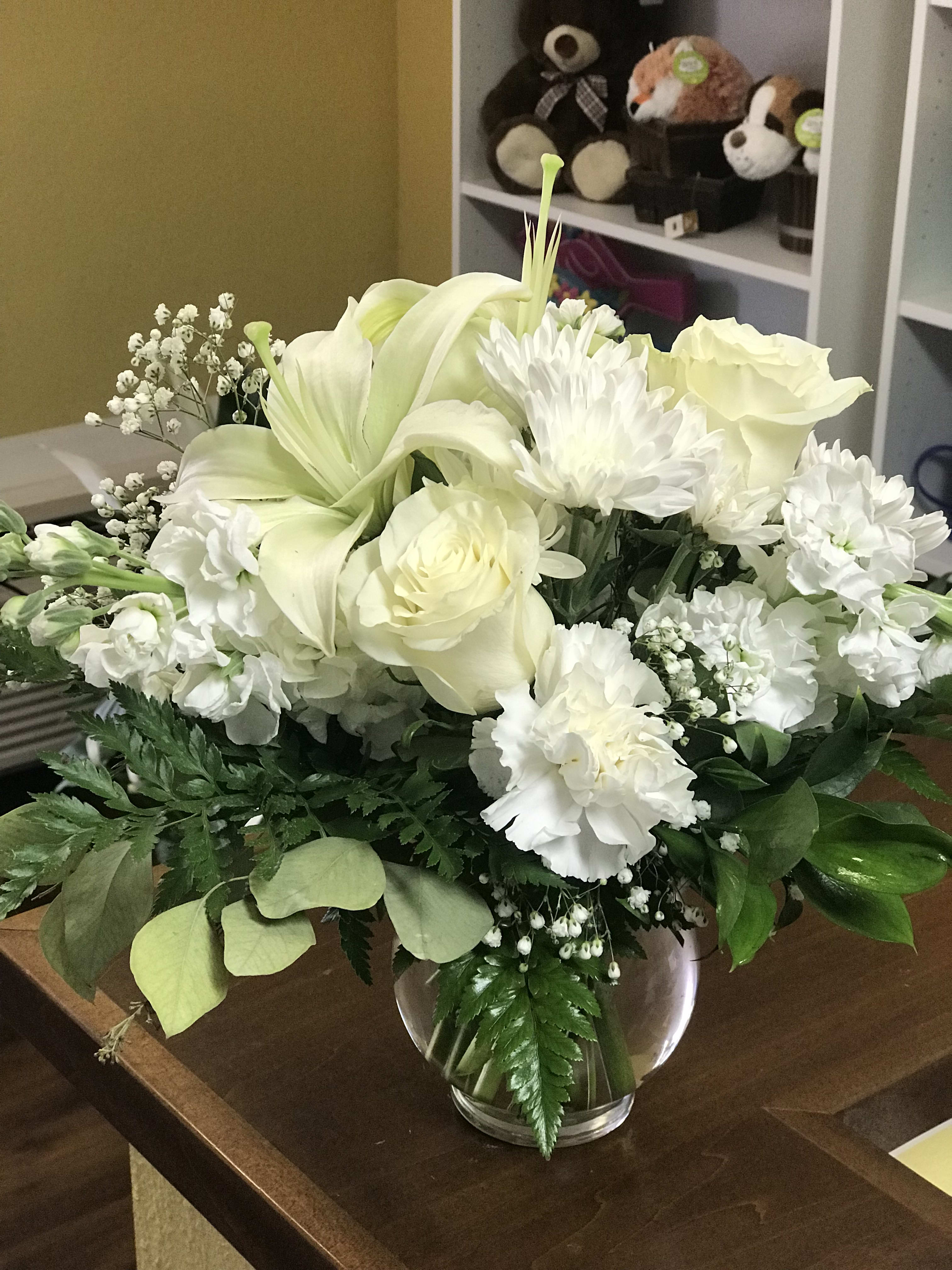 Florist design in white  - beautiful white arrangement