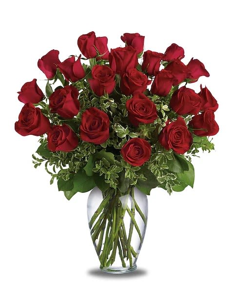 Bouquet of red roses in a clear glass vase