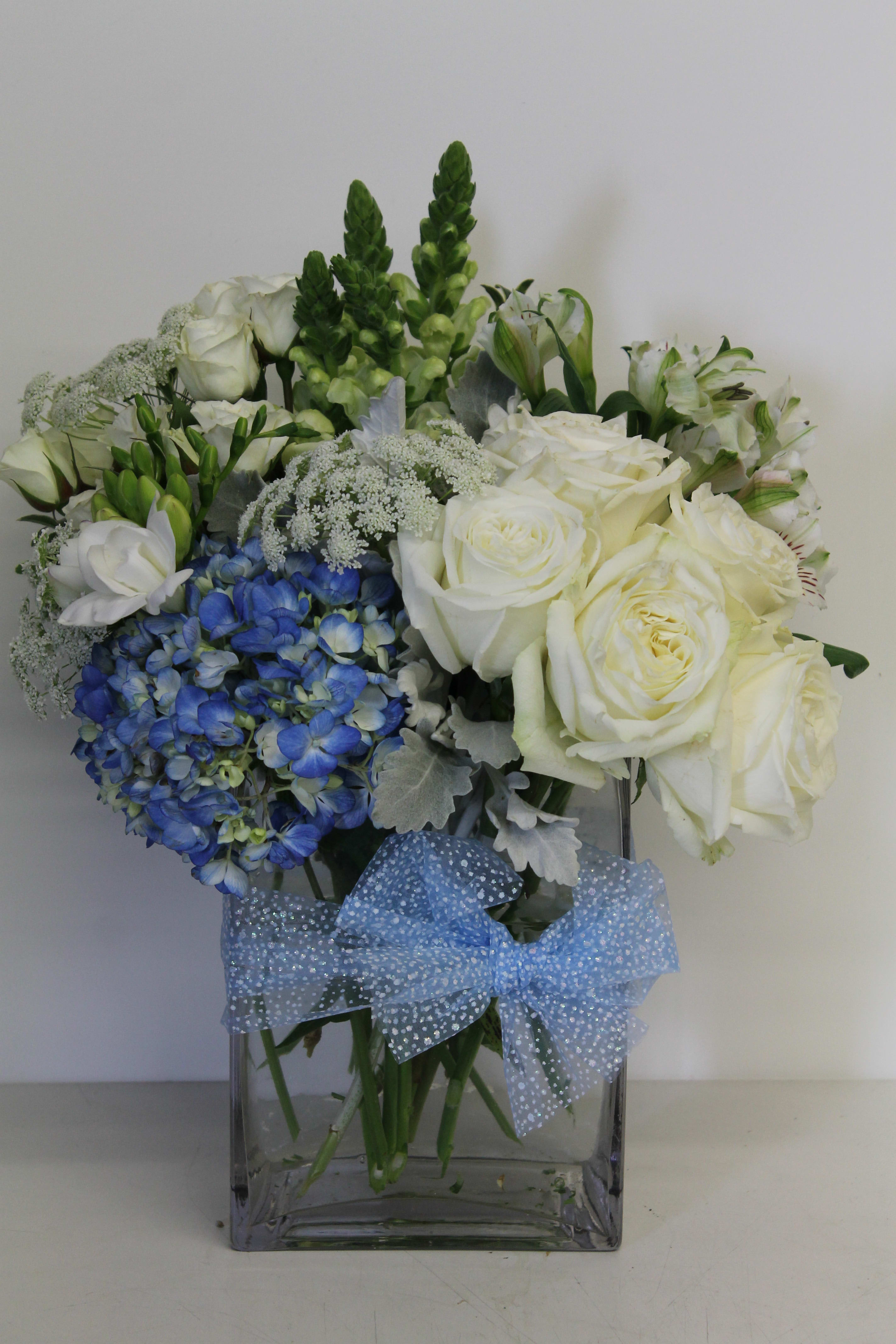 10 little toes for boy - Perfect gift of flowers for a baby boy
